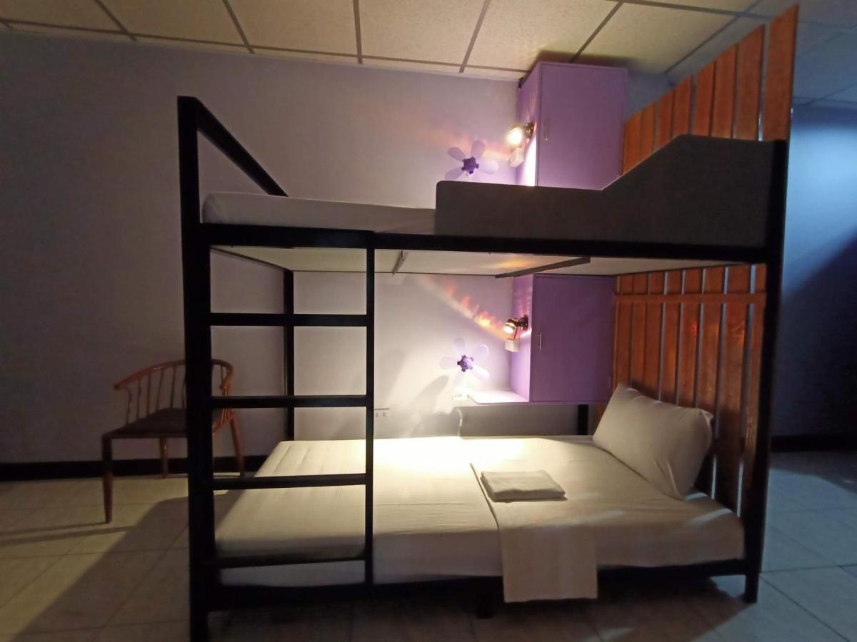 Manila Nomads Hostel Zewnętrze zdjęcie